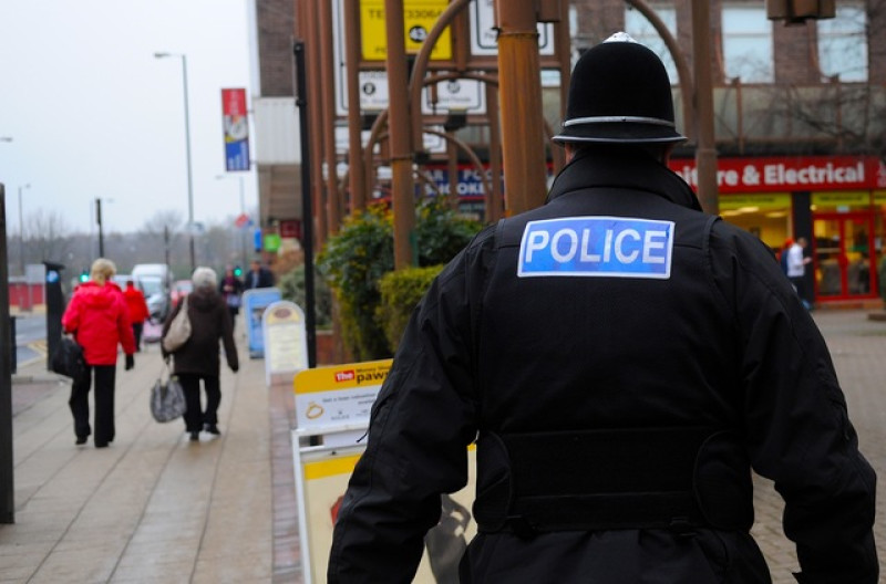 Main image for Police deny 'ban on under-16s'