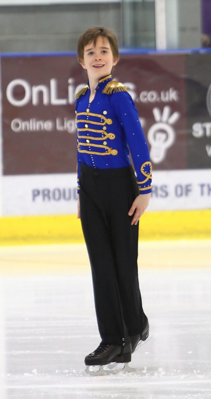 Main image for Ice dancer scoops award