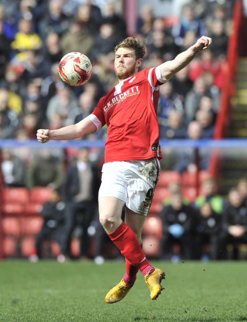 Main image for Last-minute goal ends Reds play-off hopes