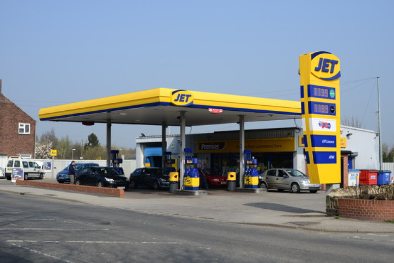 Main image for Hammer wielding thief in trio of armed robberies