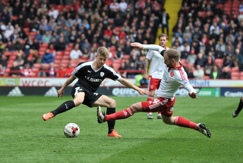 Main image for Reds claim point at United