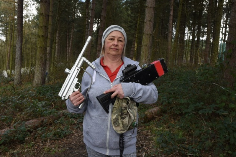 Main image for Van-jacking strikes paintballing business