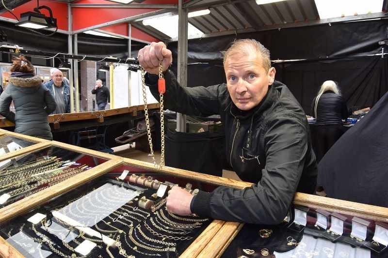 Main image for Reward offered after thief runs off with £3,600 chain