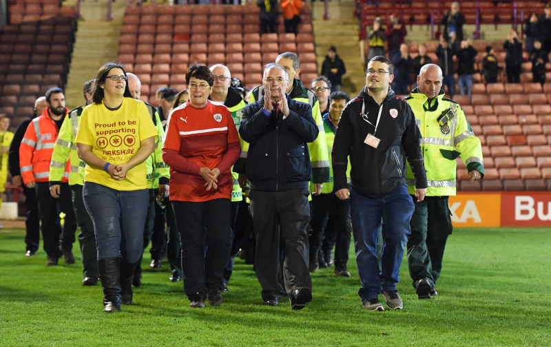 Main image for Barnsley expect more attacking Burton as they hunt best ever run of away clean sheets