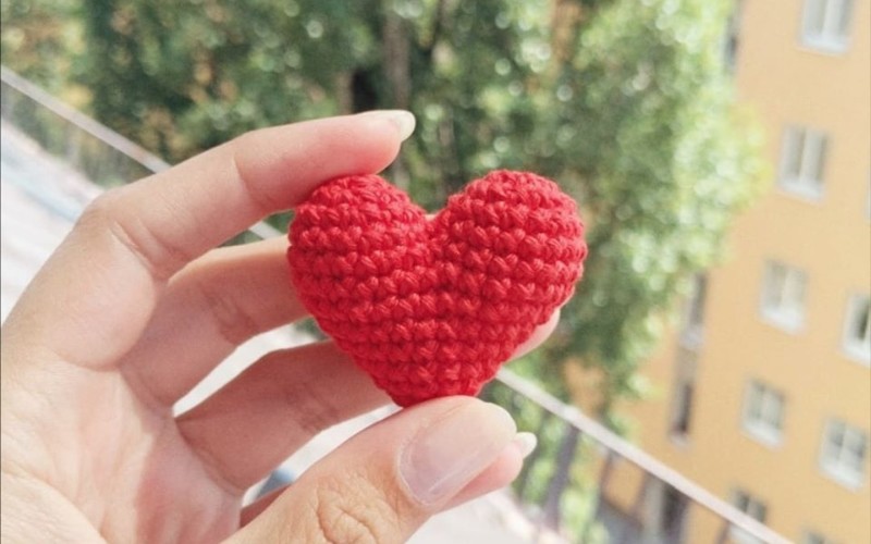 Main image for ICU makes request to local knitters