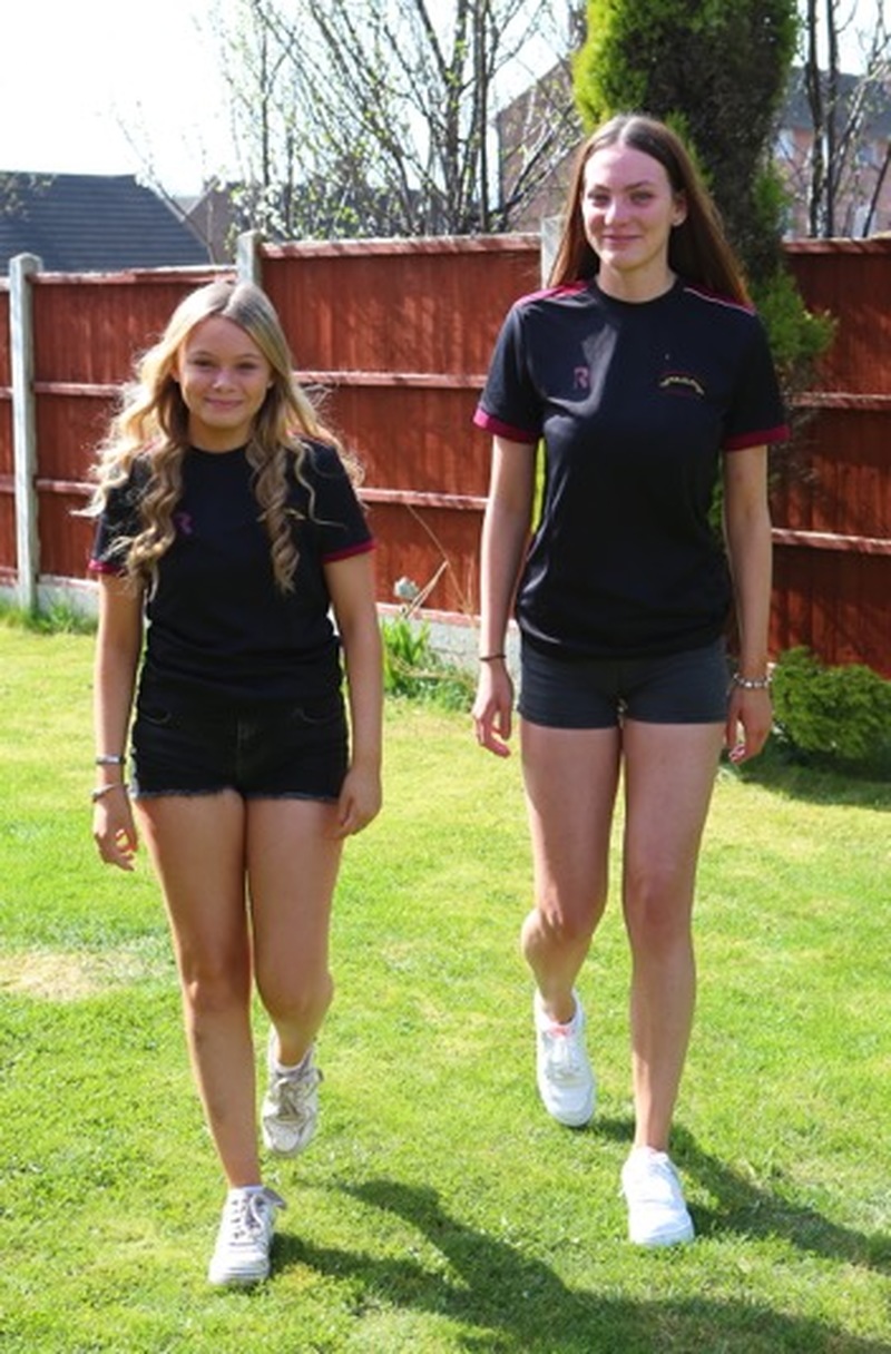 Main image for Teen duo raise cricket cash