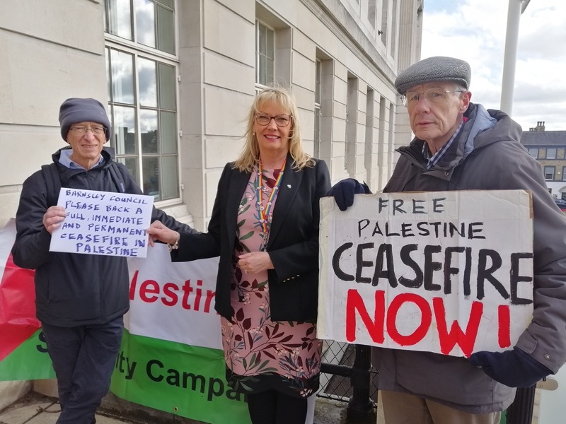 Tony Nuttall and George Arthur with deputy leader of Barnsley Council Caroline Makinson.