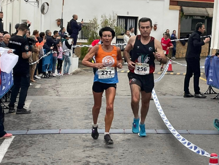 Main image for Barnsley club runners set records and win categories