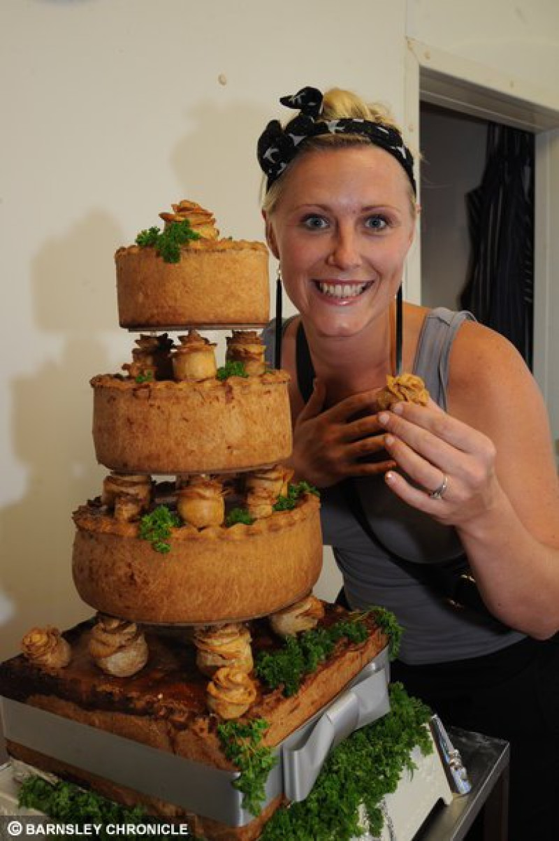 Main image for Couple to say 'pie do'
