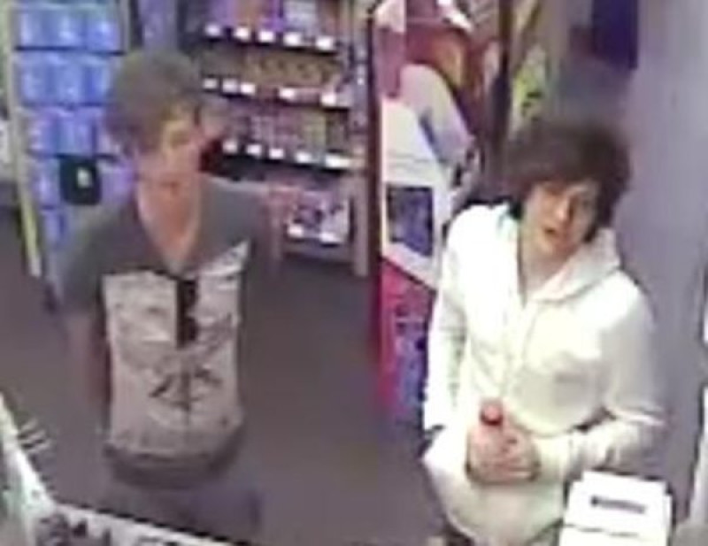 Main image for Men wanted over Thurnscoe assault