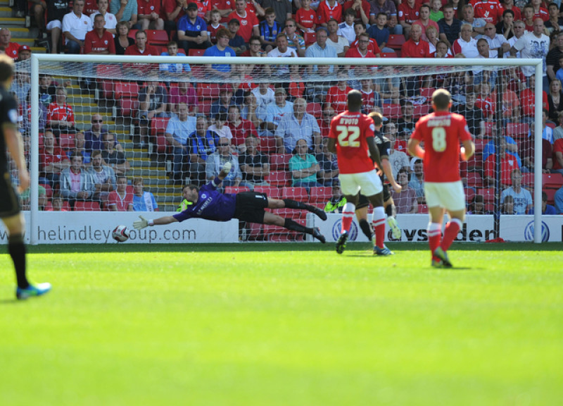Main image for Pollitt starts after 28-day loan