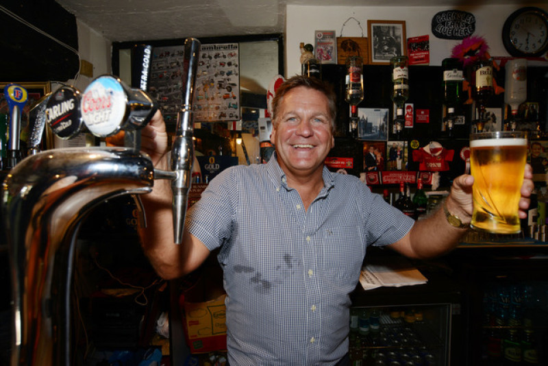 Main image for Reds' legend cheers Barnsley pub