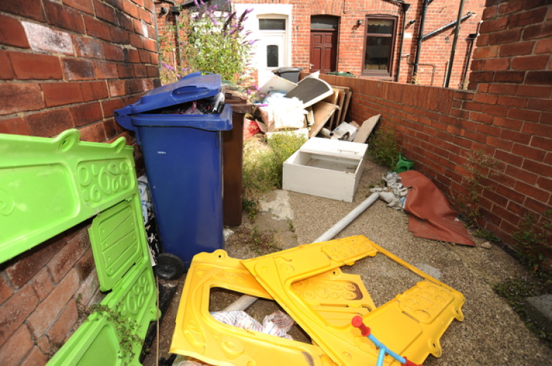 Main image for Fed up residents in 'ghetto' claim