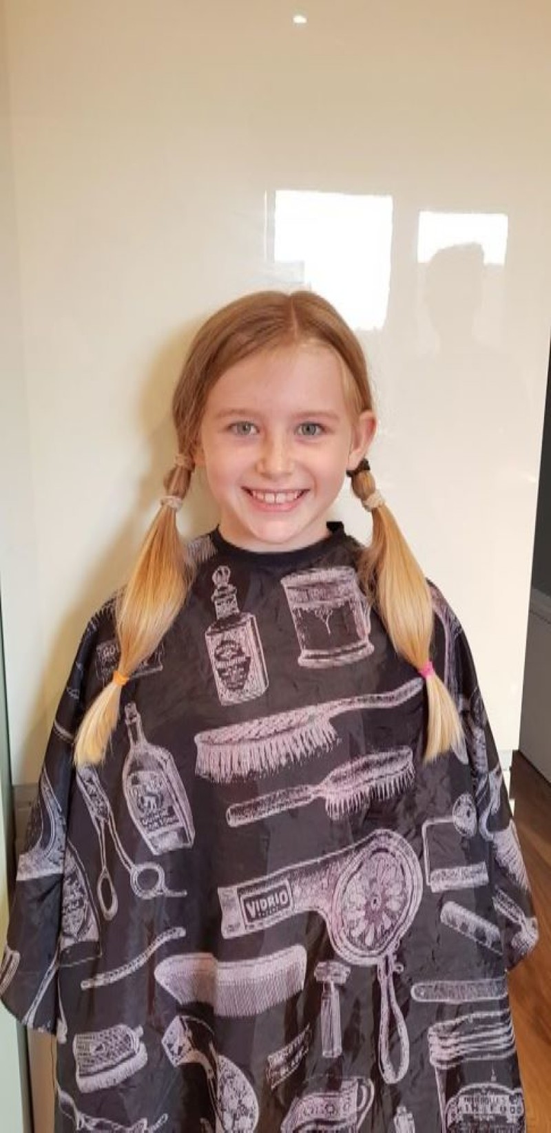 Main image for Caring Abi helps out princesses