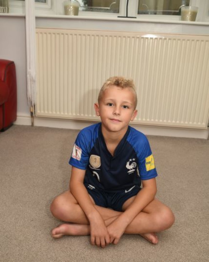 Main image for Paralysed boy thanks hospital ward