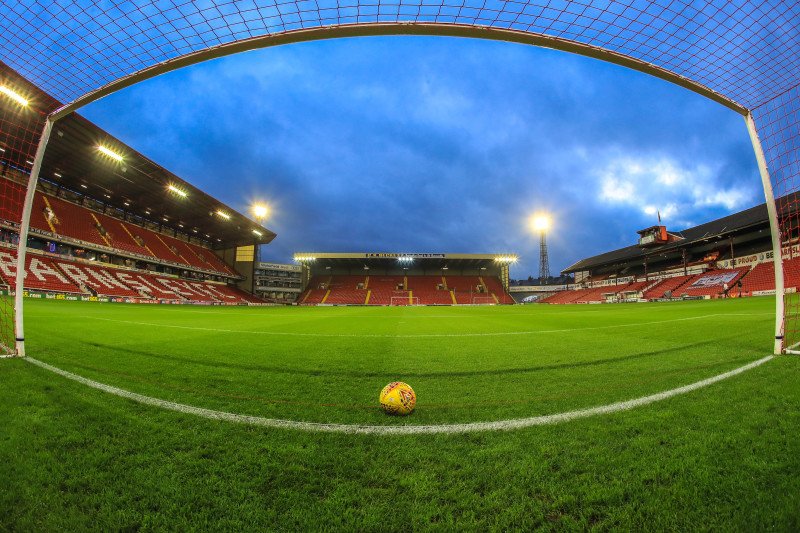 Main image for Barnsley loan Man City midfielder