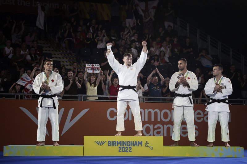 Main image for Lachlan’s ‘phenomenal’ rise from small halls in Barnsley to Commonwealth gold