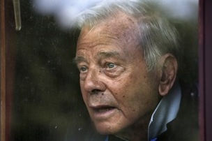Main image for Dickie Bird pays tearful tribute to beloved pal Parky