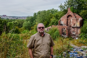 EYESORE: Coun Paul Murray. Picture: Andrew Copley.