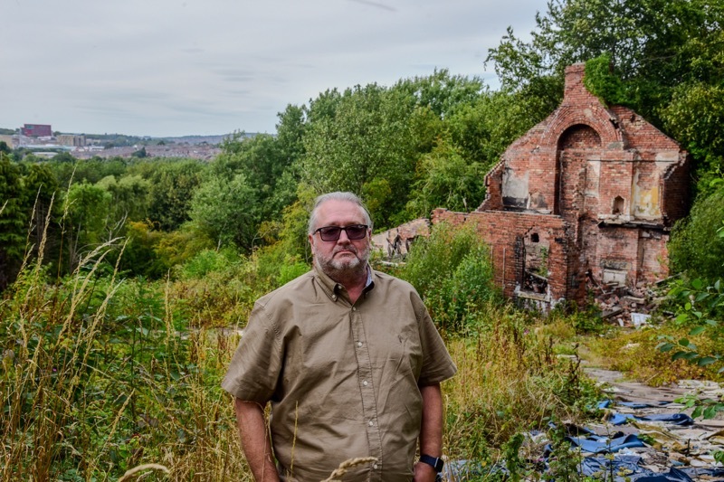 EYESORE: Coun Paul Murray. Picture: Andrew Copley.