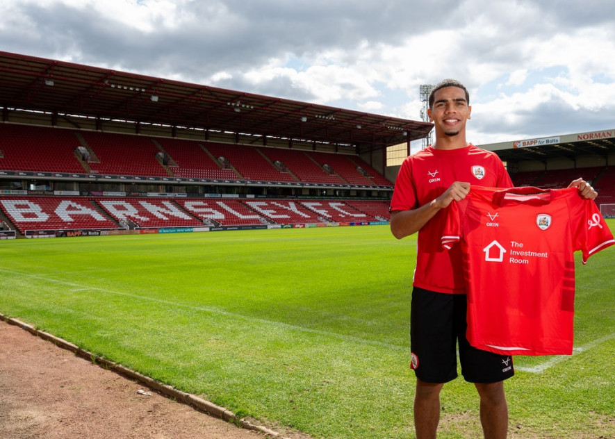 Main image for Tennai Watson signs for Barnsley on one-year deal