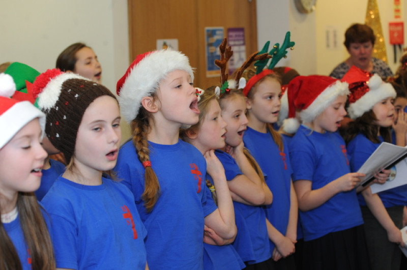Main image for Children bring festive spirit to hospice