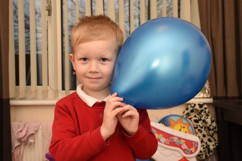 Main image for Boys balloon tribute to Grandad