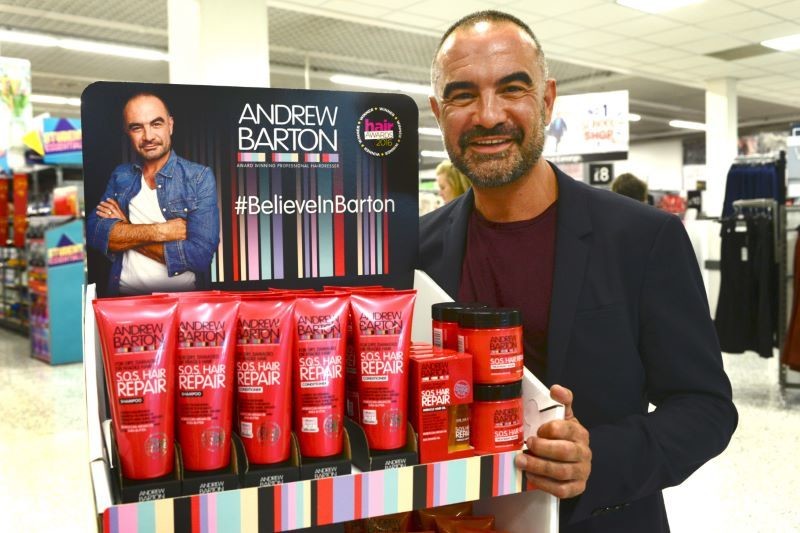 Main image for Celebrity hairdresser coming back to his roots
