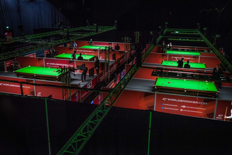 Main image for Top snooker players to finish year in Barnsley again 