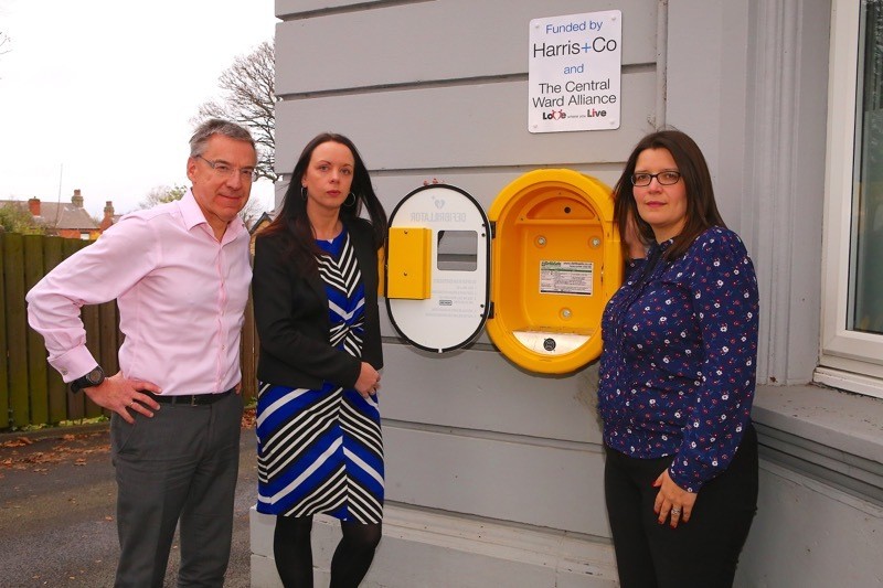 Main image for Thieves targeting defibrillators