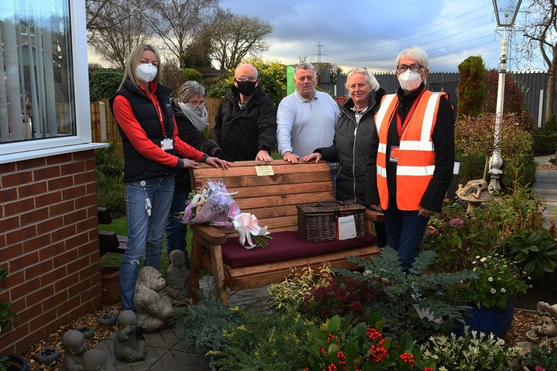 Main image for Community pulls together for heartbroken elderly neighbour