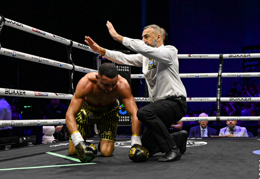 Main image for Boxer Simpson vows to bounce back after shock title defeat