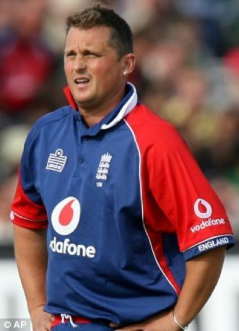 Main image for Goughie backing Reds from his box at Stadium MK
