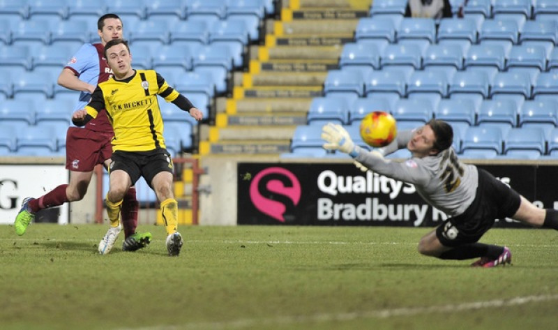 Main image for Barnsley end run of away losses despite M'voto red