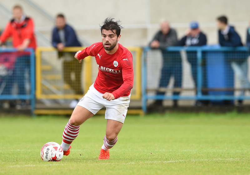 Main image for Lee to 'knuckle down' as Reds keep an eye on free agents