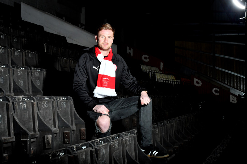 Main image for ‘Good window’ for Reds after six come in and captain is sold