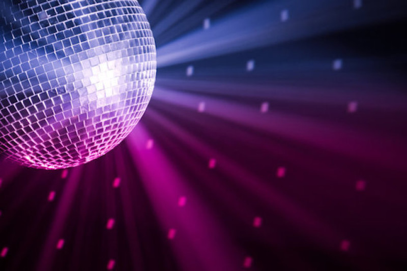 Main image for Parent slams school’s ‘elitist’ prom tick-list