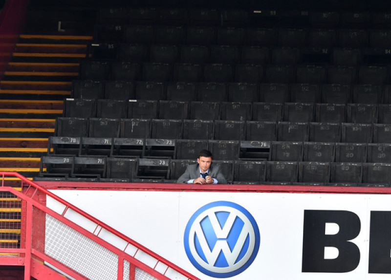 Main image for Heckingbottom leaves Barnsley for Leeds 