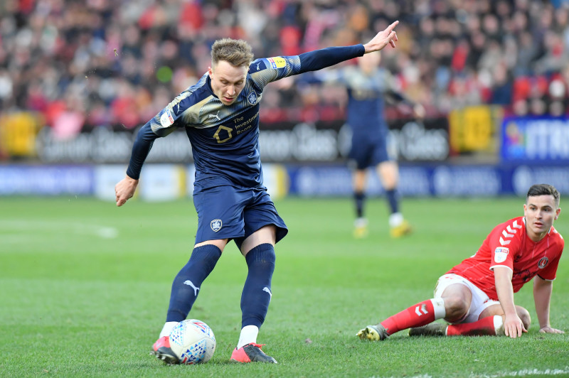 Main image for Barnsley 7 points adrift after loss in London 
