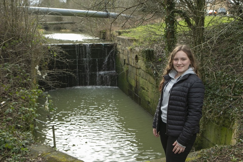 Main image for Teen Abbie rescues stricken swans