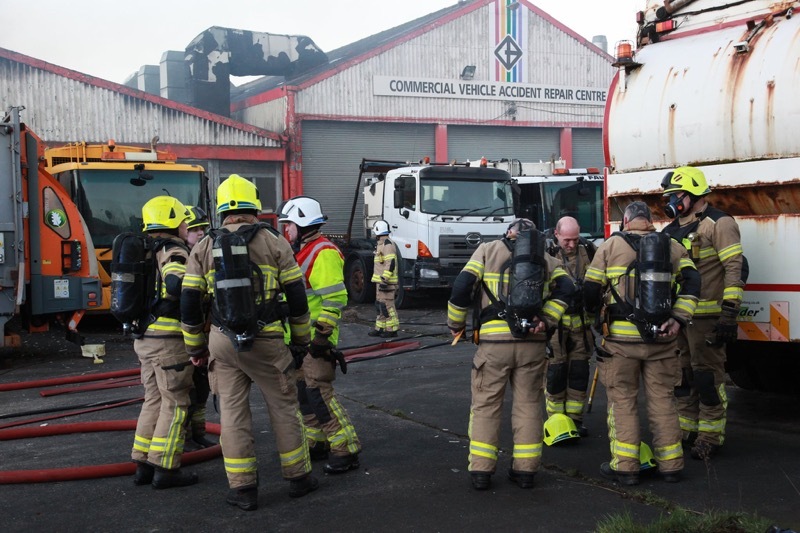 Main image for Crews battle 12-hour blaze
