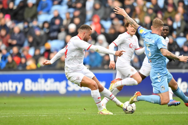 Main image for Reds 9 points adrift after 93rd minute goal