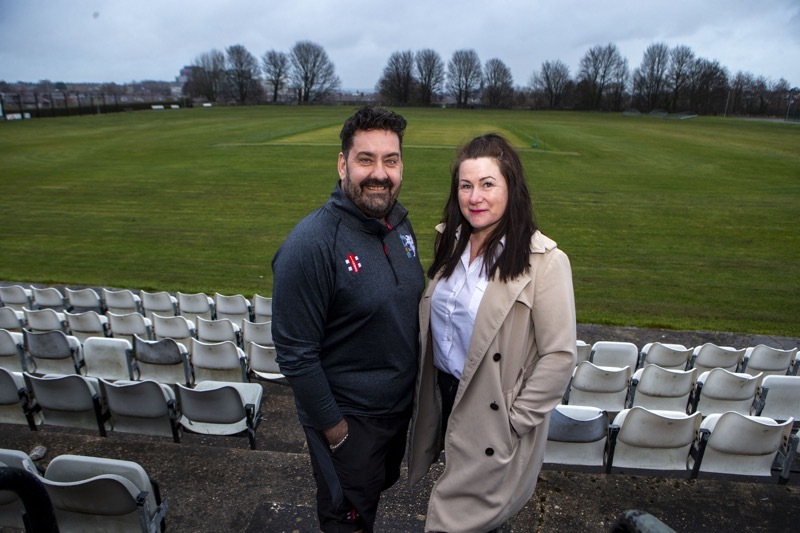 Cricket Walk: Following the foot steps of Sir Ian Botham, Cricketer Phil Chapman and his partner Lisa are walking from Whitby to Staithes to raise funds for the Bee kind for Honey charity. Picture Shaun Colborn PD091915