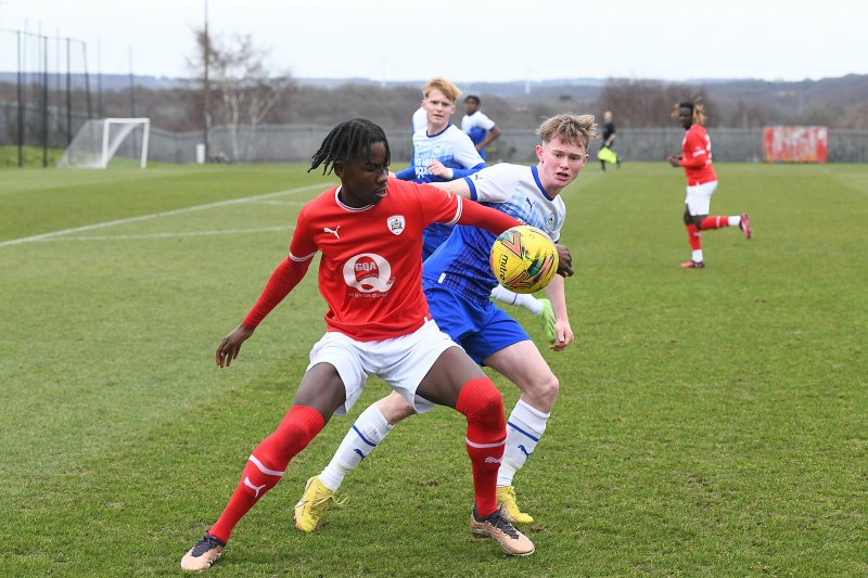 Main image for Young Reds extend lead at top of league