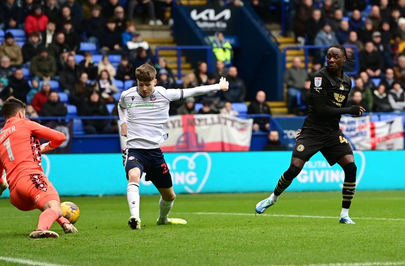 Main image for Impressive Reds draw at Bolton but may rue misses