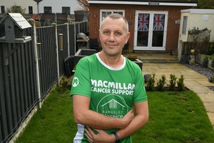RUNNING MAN:  Kevin Asquith. Picture: Wes Hobson.  PD092083.