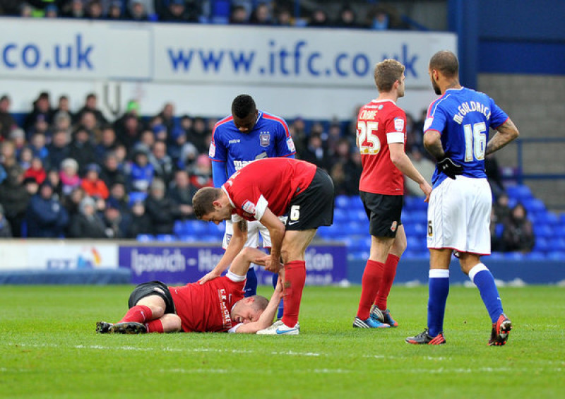 Main image for Dawson out for 6-8 weeks after Ipswich injury