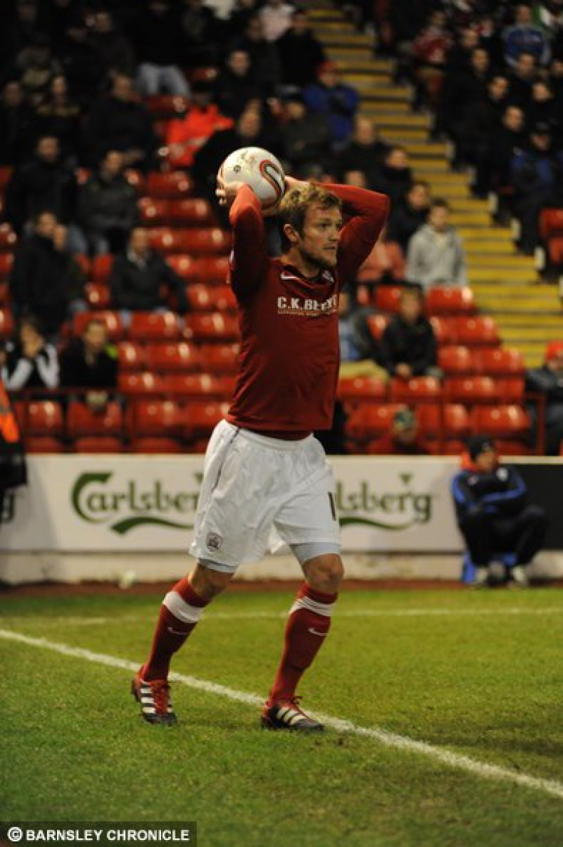 Main image for Club says Wiseman and Davies deals will not start exodus