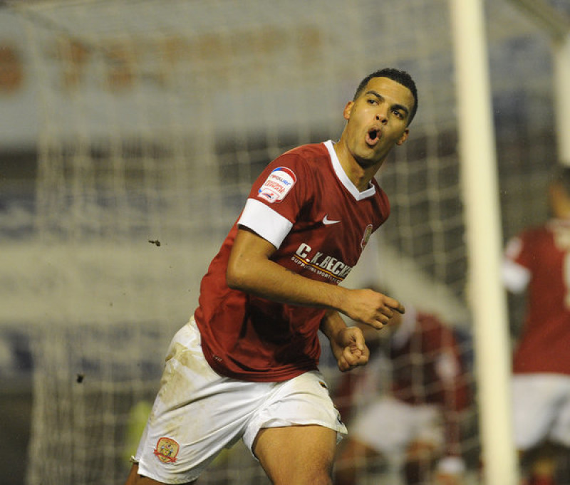 Main image for Mellis stunner rescues point