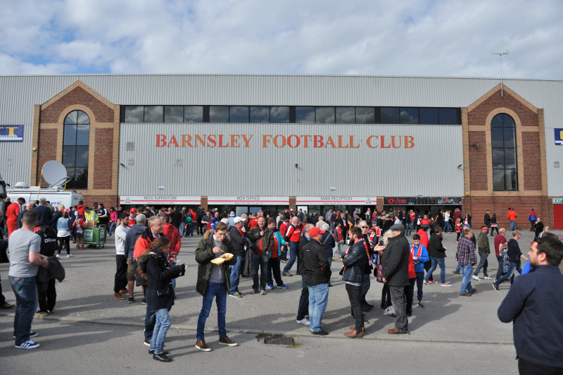 Main image for Reds recruit new midfielder